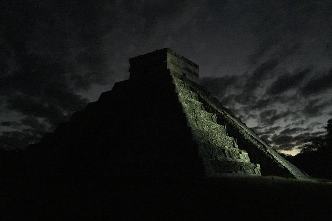 Chichen Itza Sunrise and Cenote Ik Kil from Cancun - Chichén Itzá Before the Crowd: El Castillo, Sound, and the Mayan Story
