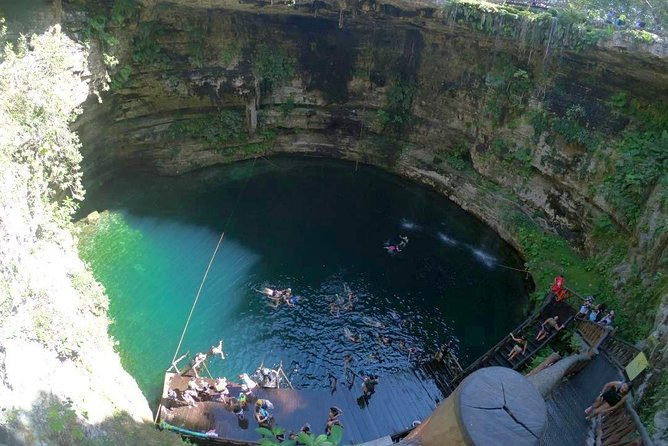 Chichen Itza, Suytun and Ik-Kil Cenote - Stop 3: Cenote Ik Kil, the iconic swim with jungle energy