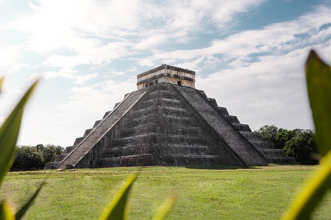 Chichen Itza Ticket with optional Guide - Entering Chichen Itza Fast, Without Fighting the Main Line
