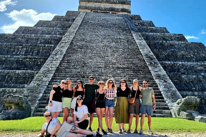Chichen Itza : Walking Tour with Expert Guide and Skip-the-Line Access! - Stop 1: El Castillo and the calendar temple story