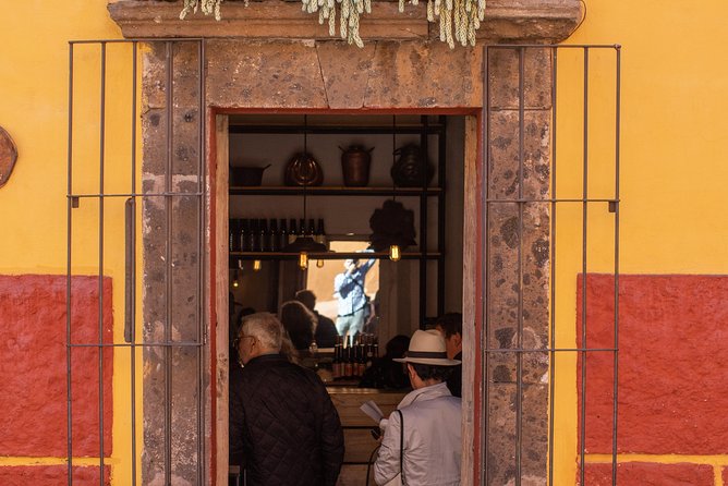 Chocolate and Cobblestones Tour with Taste of San Miguel - The guide is the main ingredient