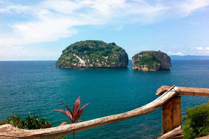 City Tour Express in Puerto Vallarta and Paradise Beaches - Playa Mismaloya: Lunch Hour and a Real Beach Break