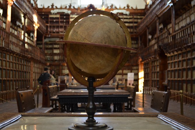 City walking tour in Puebla (private tour) - Entering the Palafoxiana Library, where books live in Baroque splendor