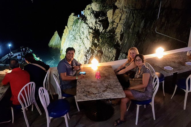 Cliff Diver De Luxe with Different Options at "La Quebrada" - Choosing drinks-only, dinner-only, or the full package
