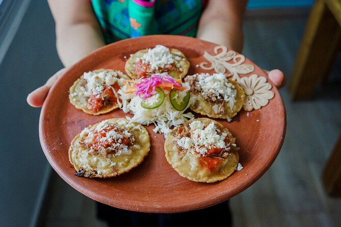 Cooking classes from the Isthmus with a Tehuana - Transportation and the small-group vibe (up to 6 people)