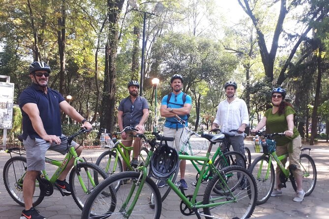 Coyoacán Walking Tour: Access to Frida Kahlo Museum & Tacos - Guides and small-group pace: how to get more out of the walk