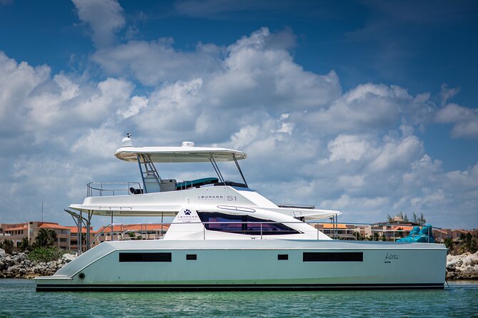 Cozumel All Inclusive: Coast & Relax 4h on 51' Leopard - Water Time: Snorkeling, SUPs, and Inflatables at Your Tempo