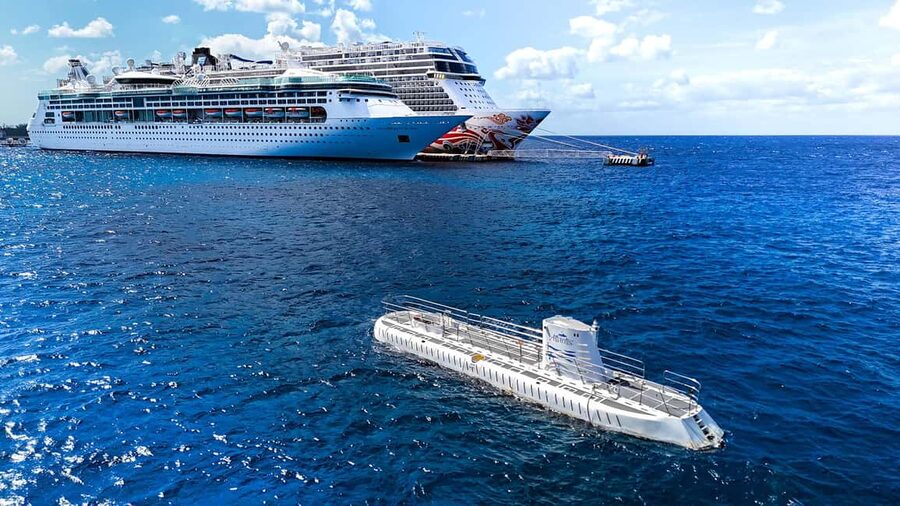 Cozumel: Atlantis Submarine Adventure - The water transfers: short cruises that set the mood