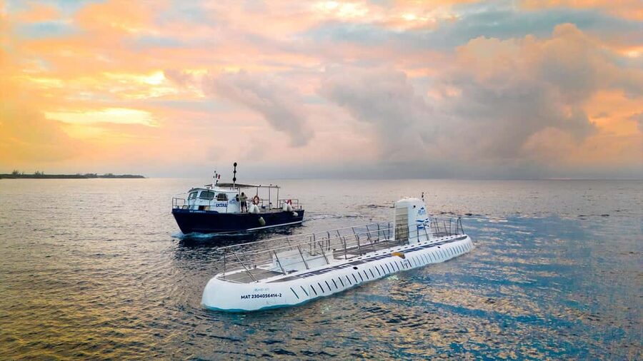 Cozumel: Atlantis Submarine Adventure - Getting to Atlantis Submarines Cozumel and your first 30 minutes