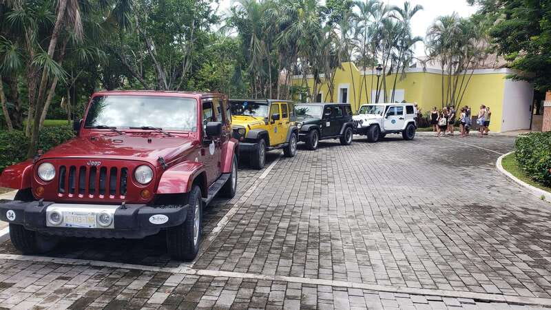 Cozumel Private Jeep Tour with Lunch and Snorkeling - Chen Rio and El Mirador: short visits with big payoff