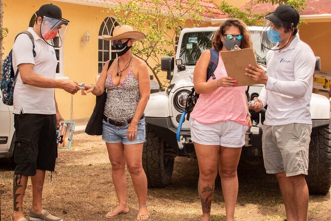 Cozumel Private Jeep Tour with Snorkeling Experience and Lunch - How this private jeep tour works in real life