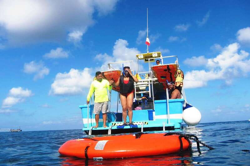 Cozumel: VIP Glass Bottom Boat & Snorkeling 3 Reefs Tour - Reef 3: Deep Paradise Reef, crowds, and how to still have fun