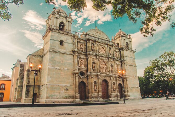 Culture, History and Food in Oaxaca City - Meeting point at the Quiosco, then a tight orientation through the center