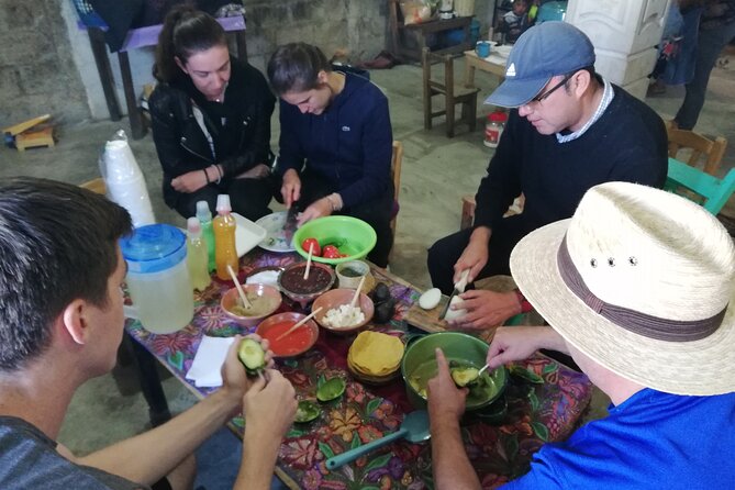 Customs of indigenous villages of Chiapas - Iglesia de San Lorenzo, Catholic fusion, and the jaguar legend