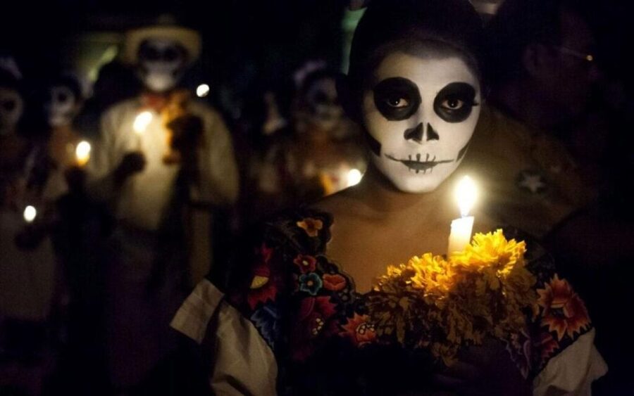 Day of the Dead Tour in San Andres Míxquic From Mexico City - Getting oriented in Mixquic: what an altar is actually telling you