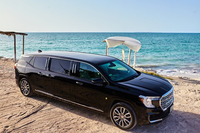 Deluxe GMC Limousine from CUN Airport to Cancun Hotel Zone - CUN to the Hotel Zone, minus the chaos