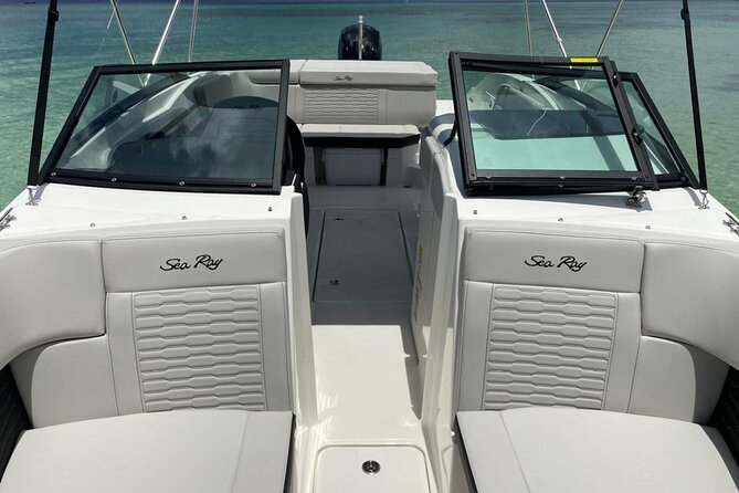 Deluxe Private Boats - 24 ft Sea Ray - Who should choose this private boat tour in Cozumel