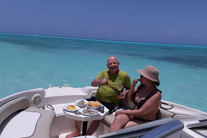 Deluxe Private Boats - 24 ft Sea Ray - Getting the itinerary to fit you: how “tailored” works on the water