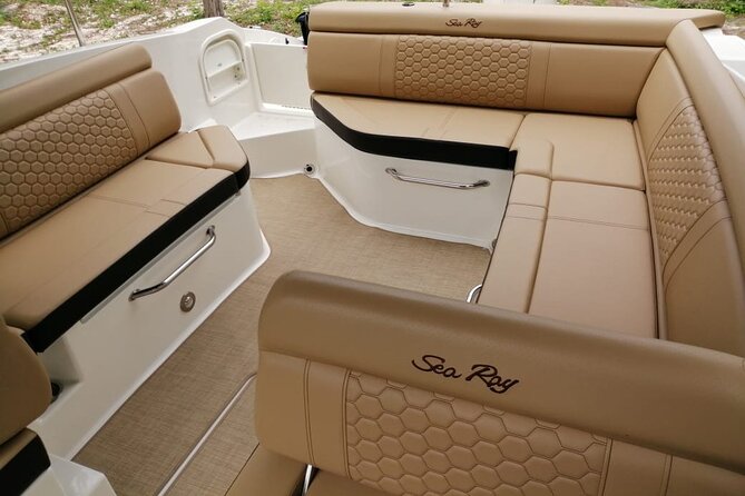 Deluxe Private Boats - 27 ft Sea Ray - Drinks and lunch that don’t feel like an afterthought