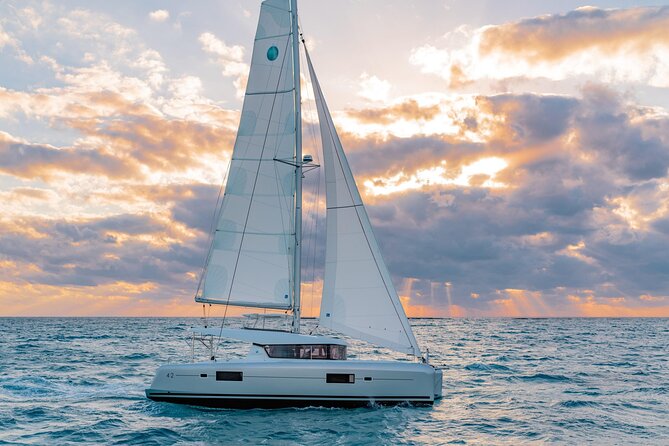Deluxe Private Boats - 40 ft Catamaran - A 40-ft catamaran day in Cozumel, minus the “tour bus” vibe