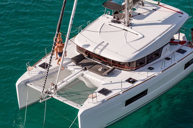 Deluxe Private Boats - 40 ft Catamaran - San Miguel de Cozumel sailing time for couples and celebrations