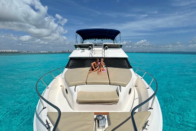 Deluxe Yacht 48FT with FlyBrige Rental in Cancun - Key things that make this charter worth your time