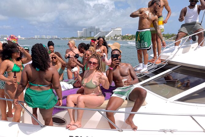 Deluxe Yacht 48FT with FlyBrige Rental in Cancun - Drinks, food, and what to bring so the day feels effortless