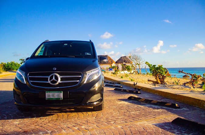 Departures in Mercedes Benz from Tulum to Cancun Airport - Communications and Service Style: Friendly, Direct, and Focused on Stress-Free