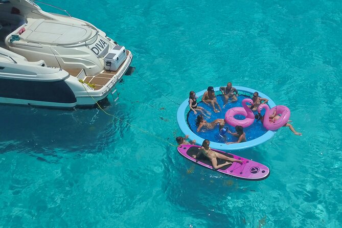 DIVA 60ft Elite Italian Yacht Experience in Cancun - The Crew and Onboard Comfort That Drive the 5 Star Feeling