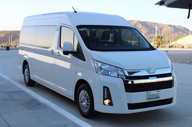 Economic Los Cabos Airport Transportation - The Van Experience: Comfort, AC, and Crowding Notes