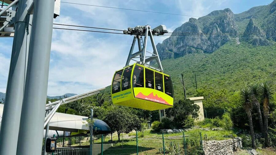El mejor tour a "Grutas de Garcia" + Teleférico + Tickets - Inside Grutas de García: 16 rooms, fossils, and the best walking conditions