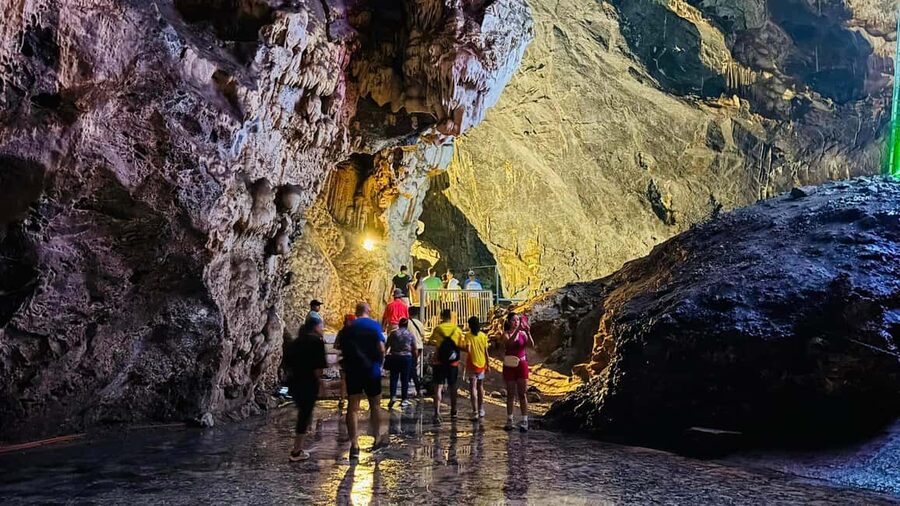 El mejor tour a "Grutas de Garcia" + Teleférico + Tickets - Mirador del Obispado: the payoff view after the cave cool