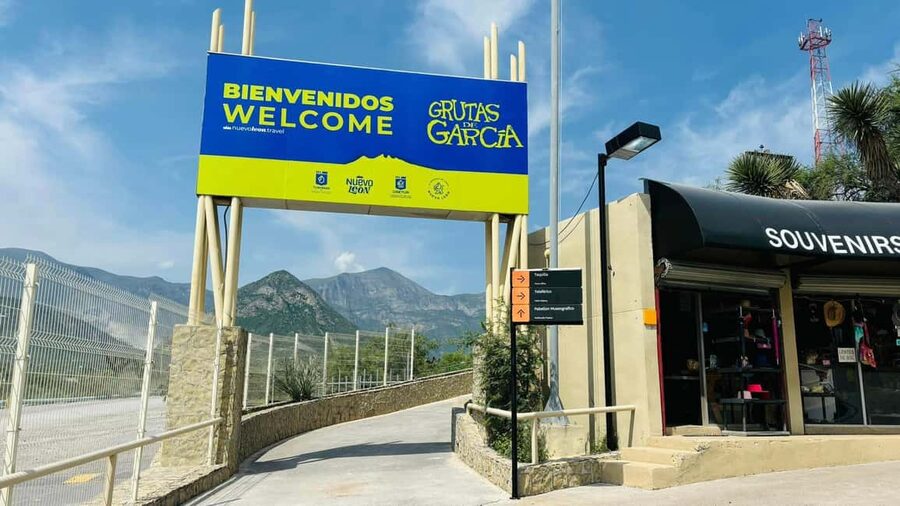 El mejor tour a "Grutas de Garcia" + Teleférico + Tickets - Price and value: what $125 covers and what to budget for
