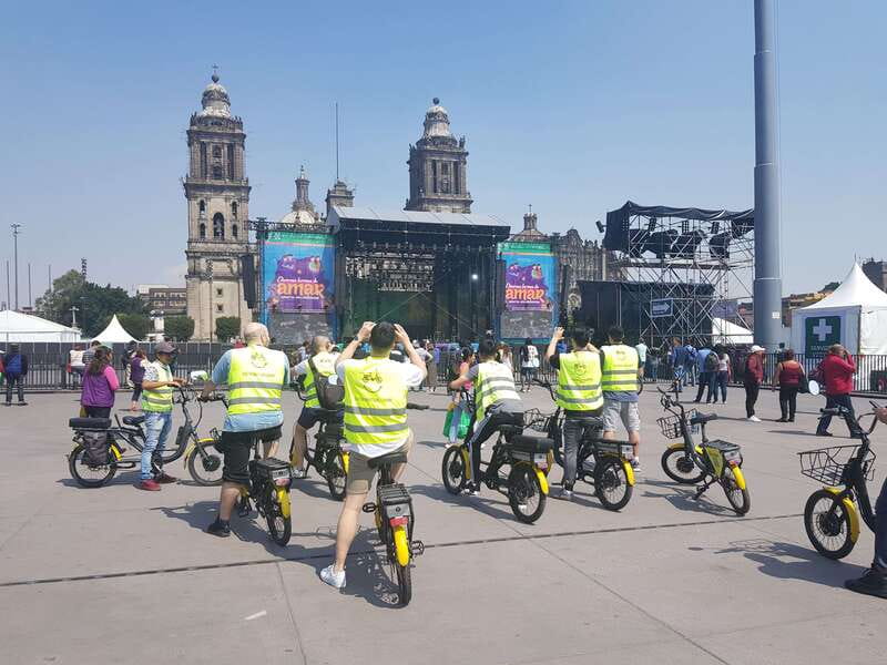 Electric Bike City Tour with a taco stop. - Getting Set Up at Zacatecas 3 With a Green Vest