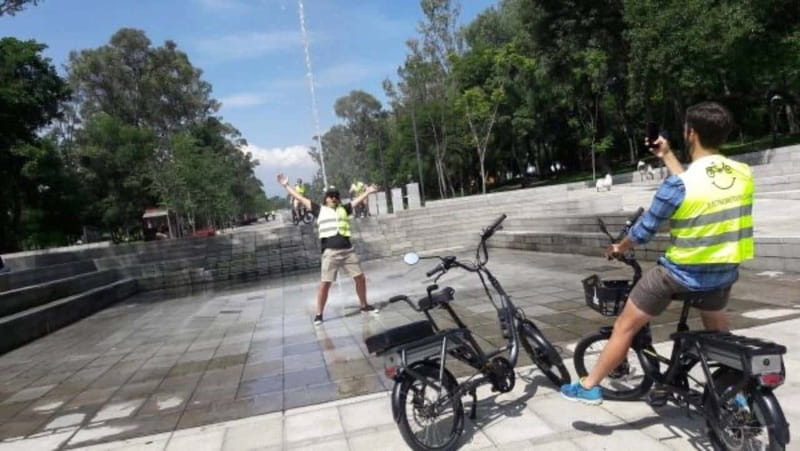 Electric Bike City Tour with a taco stop. - Best-Day Tip: Sunday Energy on Reforma and Weather Reality