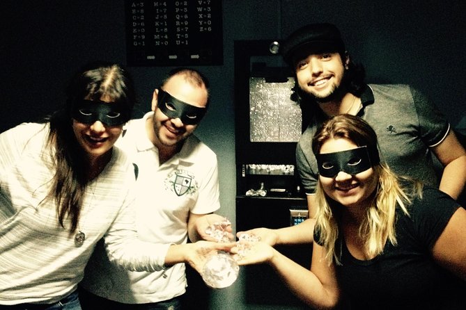 Escape Room in Guadalajara: Central Bank Robbery - Inside the 60-minute bank job: what you will do