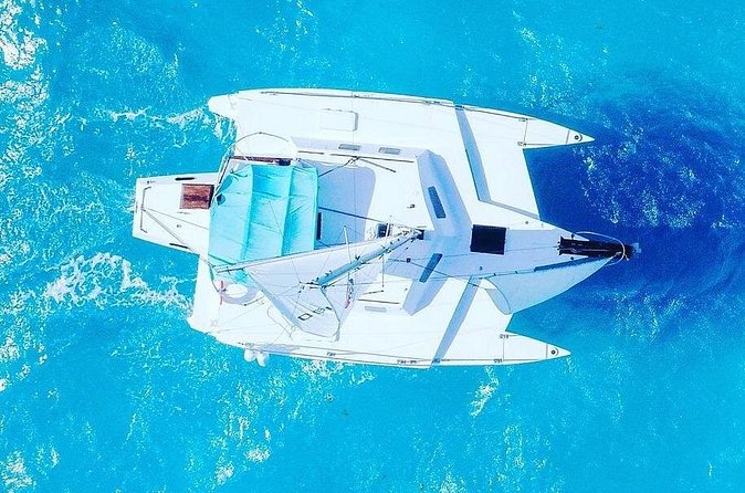 Exciting Catamaran Tour to Isla Mujeres, from Cancún! - Beach club lunch: included food, plus the randomness factor