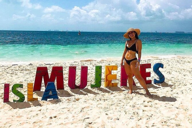 Exciting Catamaran Tour to Isla Mujeres, from Cancún! - Spinnaker flying: a bonus when conditions cooperate