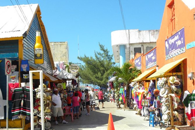 Exclusive Sailing Isla Mujeres. Top tour! - Isla Mujeres stop: 3 hours, lunch, beach club time, and getting your bearings