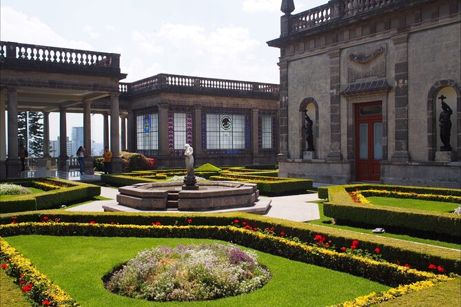 EXCLUSIVE TOUR Chapultepec Castle - Small Groups - Inside Chapultepec: how the museum tells Mexican history