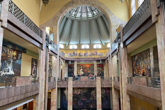 EXCLUSIVE TOUR to Palacio de Bellas Artes - small groups - Small-group touring with Chill N Go: why group size matters here