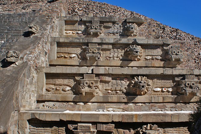 Express Tour to Teotihuacan Pyramids. Be the first to arrive! - Pulque and silver obsidian workshop, plus what you learn