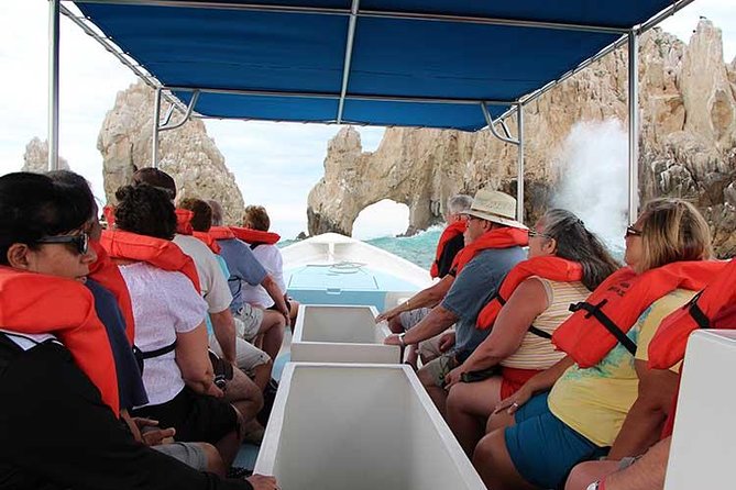 Famous Arch tour with Glass Bottom Boat. - Glass-bottom expectations: how to actually get value from the windows
