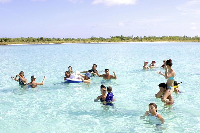 "First Lady" Private Snorkel & El Cielo Sandbar Combo - A private 29ft Mako run from Cozumel cruise pier