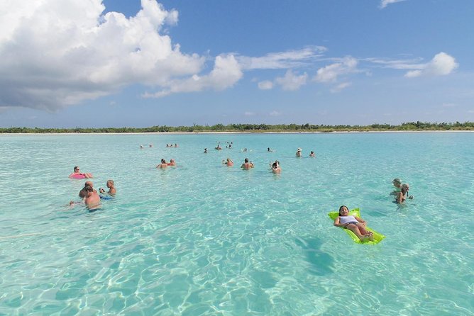 "First Lady" Private Snorkel & El Cielo Sandbar Combo - Price and value for a group of up to 10