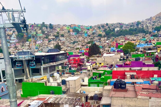 Fly over to the Unexplored Parts of CDMX by Cable Car - Stop 4: Pulquería finale with a prehispanic beverage (about 20 minutes)