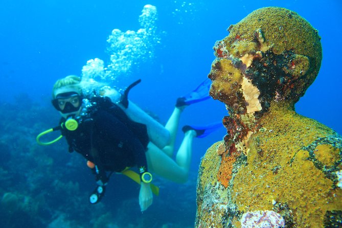 For certified Divers Experience the Under Water Museum and the Manchones Reef - The boat ride: short, practical, and built for the schedule