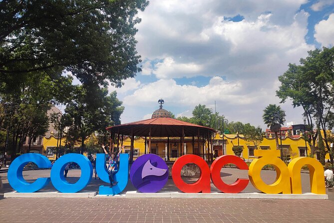 Frida Kahlo Museum : all the different options with an expert - Anahuacalli, Xochimilco canals, and how the day can expand