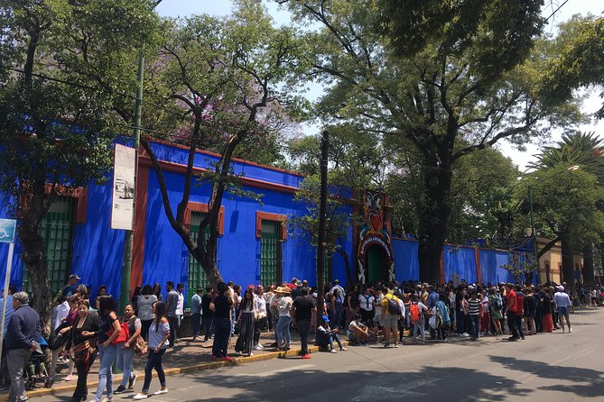 Frida Kahlo VIP [Museum Tickets Included] Bike, Markets & Churros - The Bike Setup: Helmets On, Streets Ahead