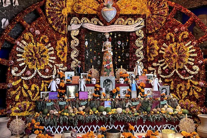 Frida Kahlo VIP-Walk, Market and Churros Museum Tickets Included - Start in Coyoacán: Plaza de la Conchita sets the tone